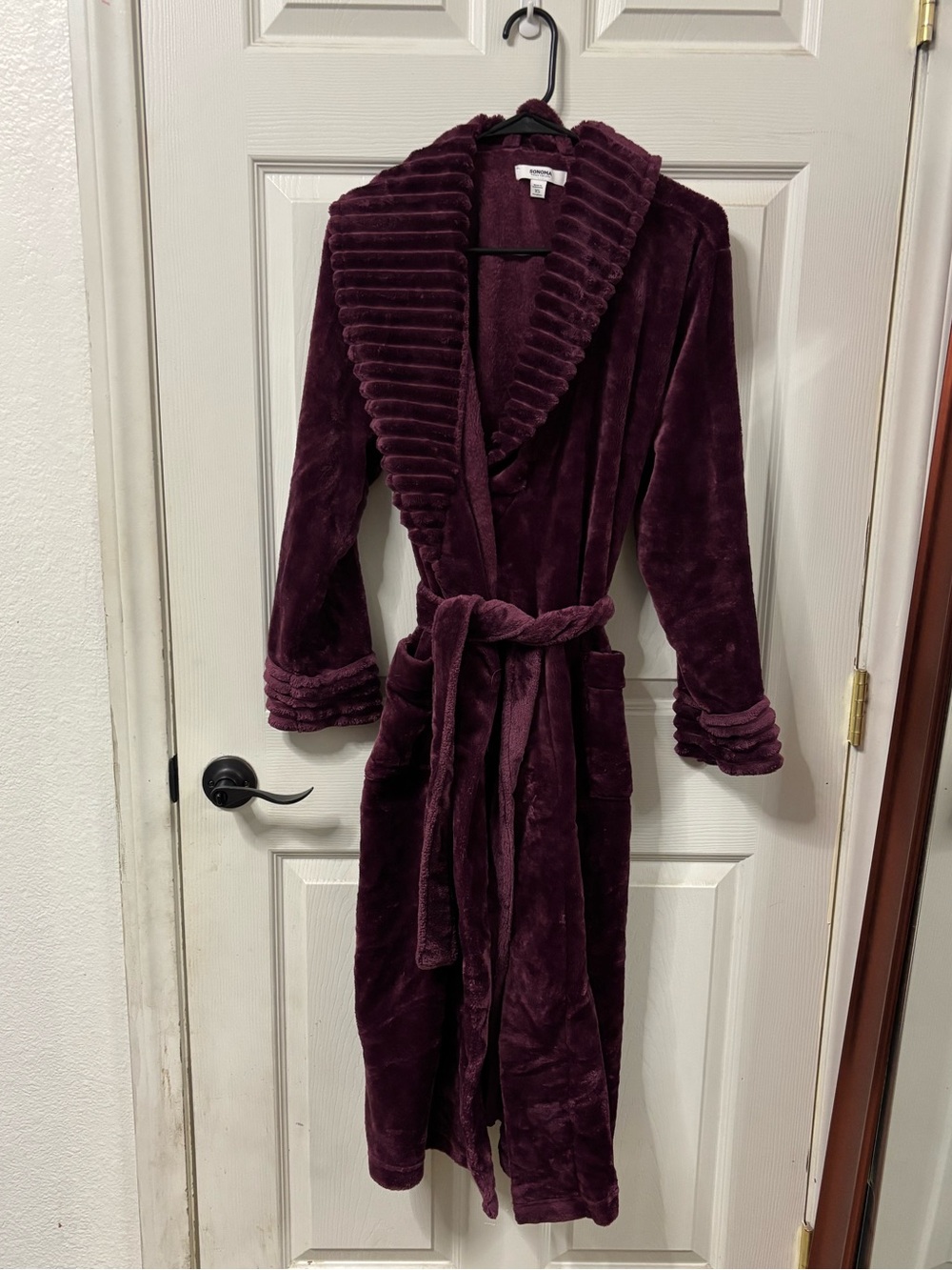 Sonoma Deep Burgundy Plush Shawl Collar Bath Robe